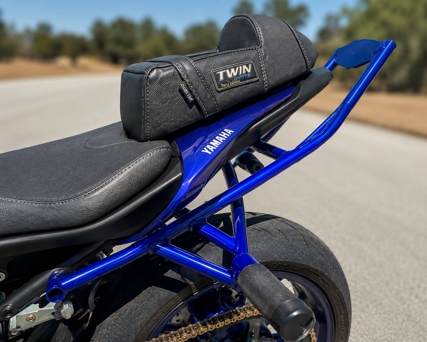 FZ / MT-07 – Twinstunts